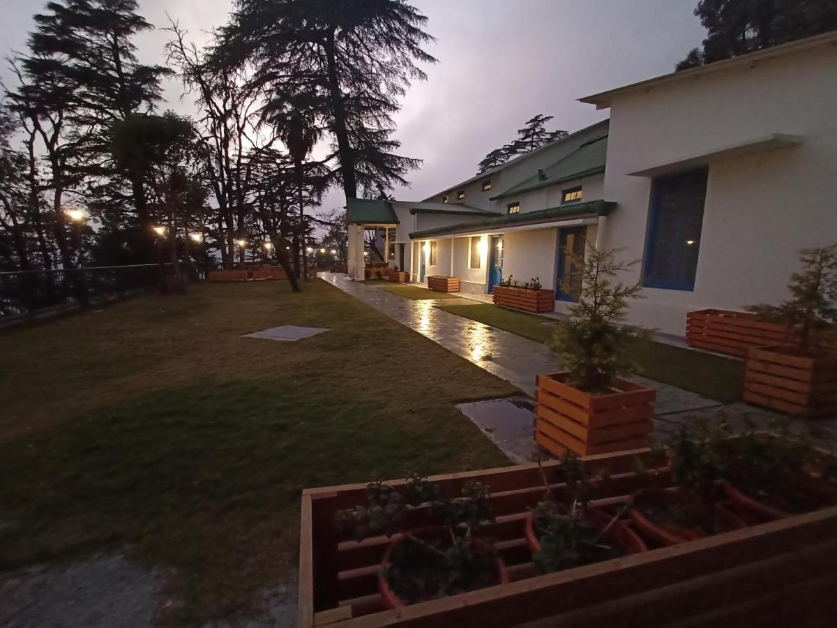 Hotel Pine Retreat Mallroad Mussoorie Exterior foto